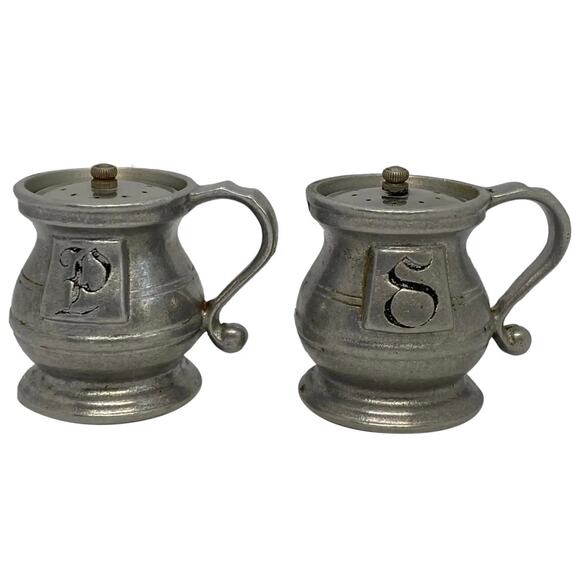 Wilton Armetale Plough Tavern Satin Pewter Salt & Pepper Shakers - Picture 10 of 10